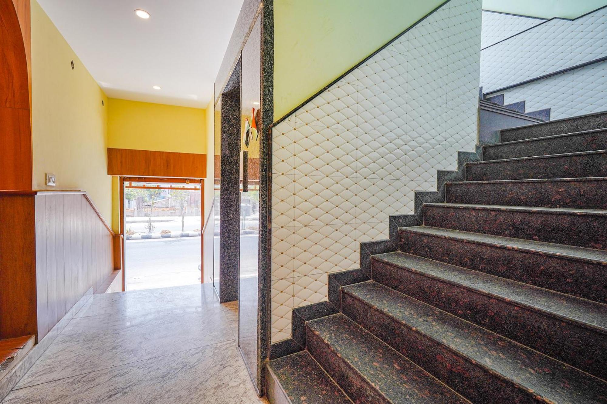 Fabhotel Bns Comforts Бангалор Екстериор снимка