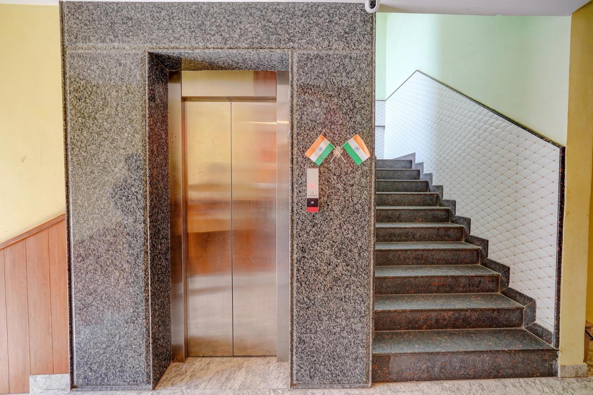 Fabhotel Bns Comforts Бангалор Екстериор снимка