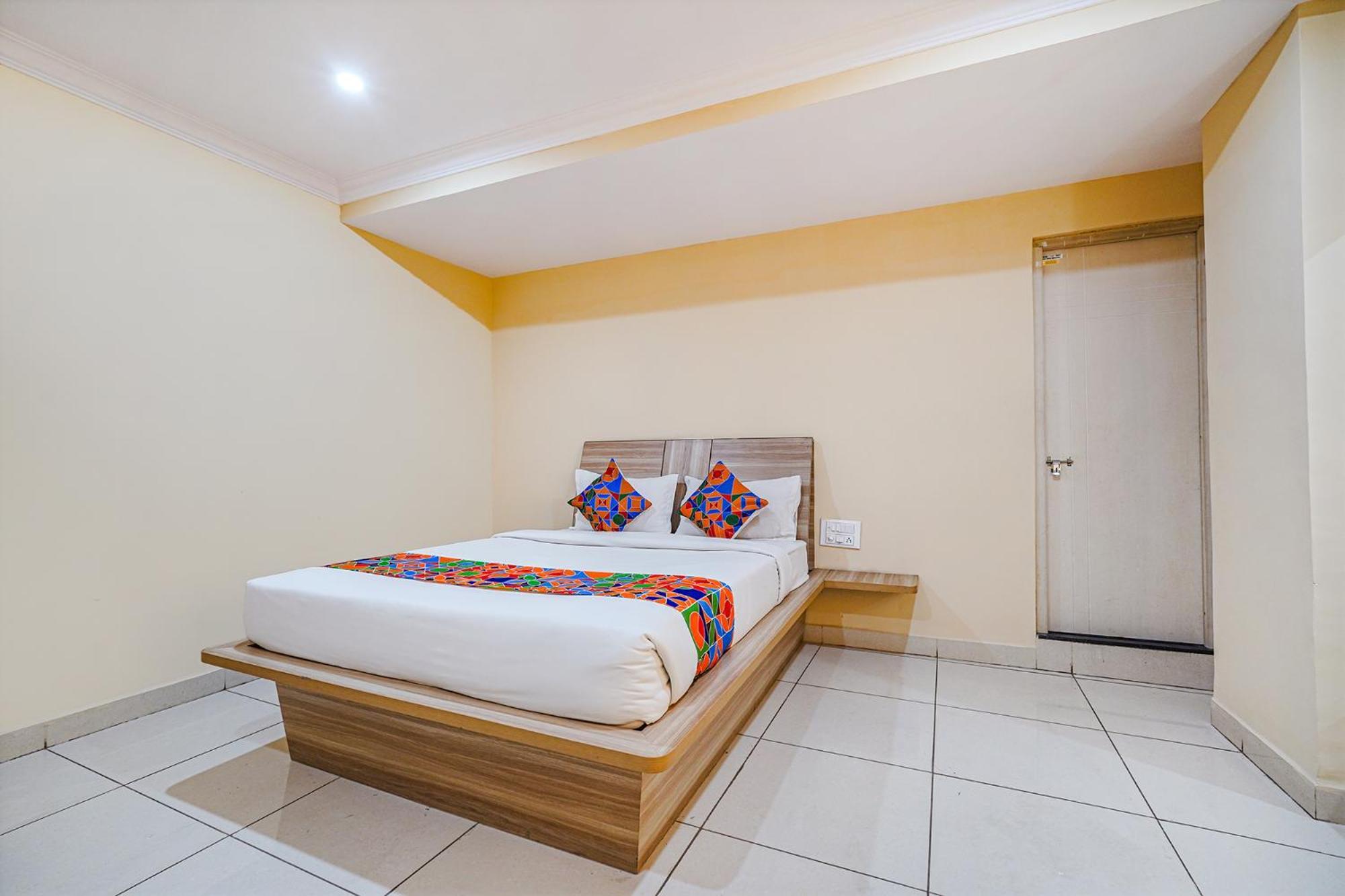 Fabhotel Bns Comforts Бангалор Екстериор снимка